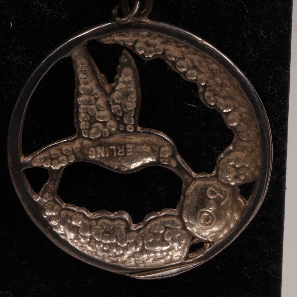 Gorgeous Vintage Sterling Silver Round Bird Themed Hanging Earrings - Picture 6 of 7